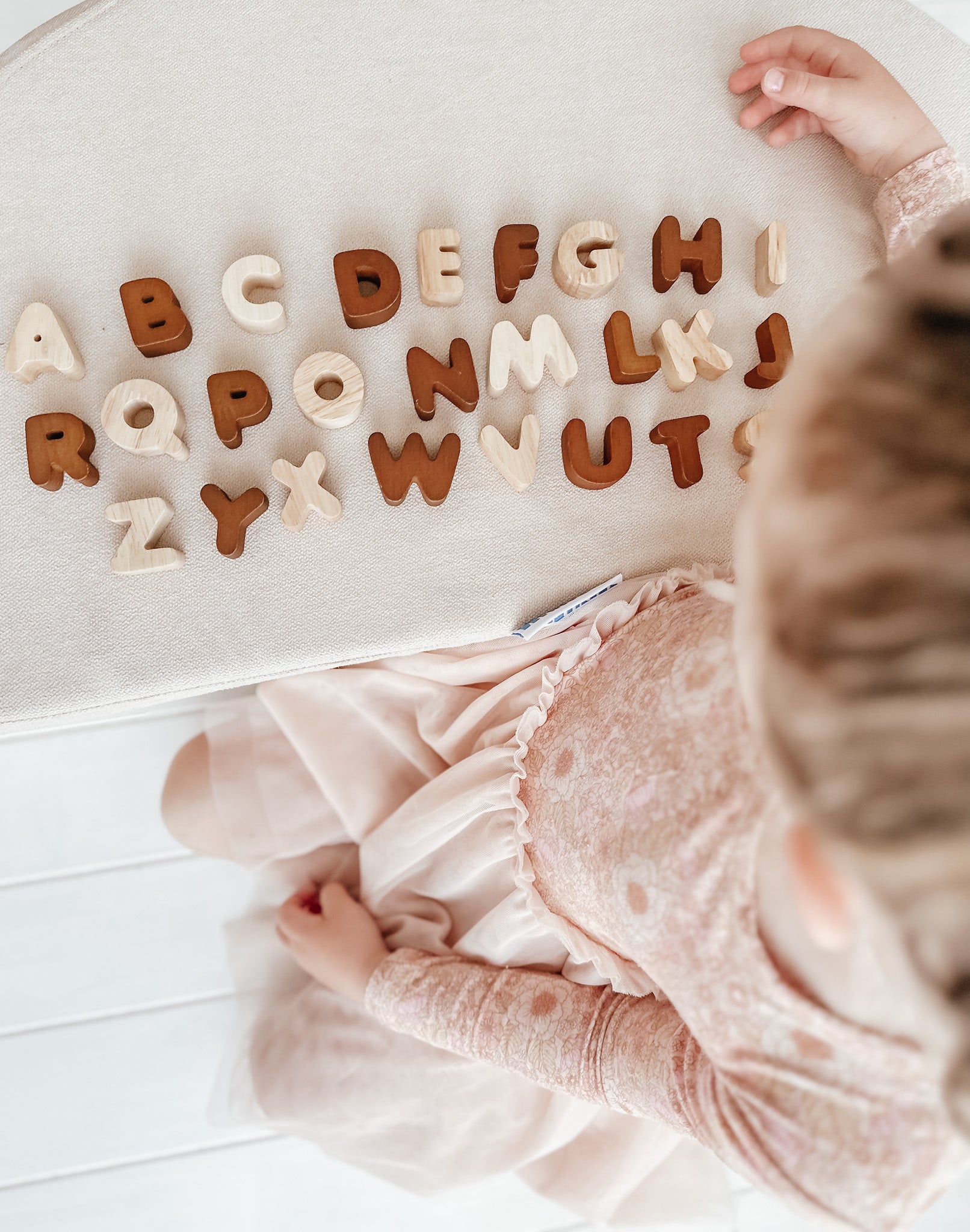 Capital Letters 26PCE