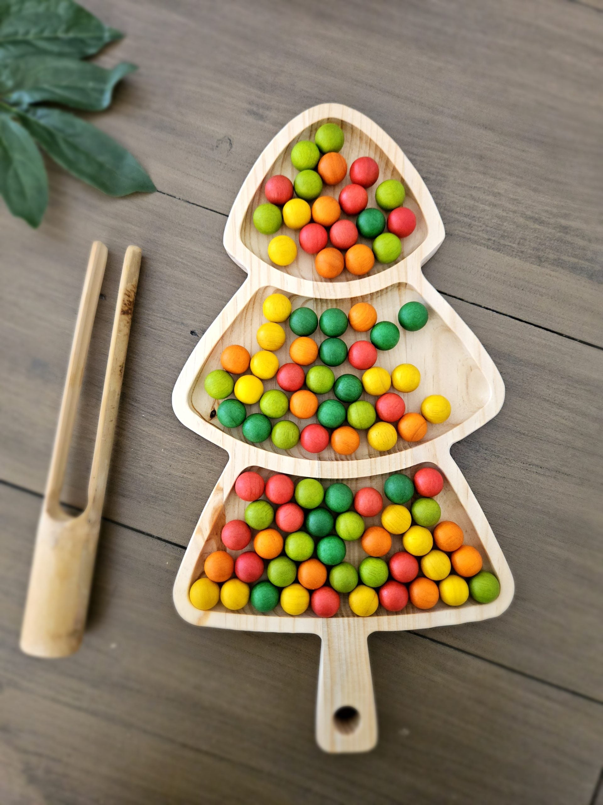 Christmas Tree Sorting & Sensory Tray